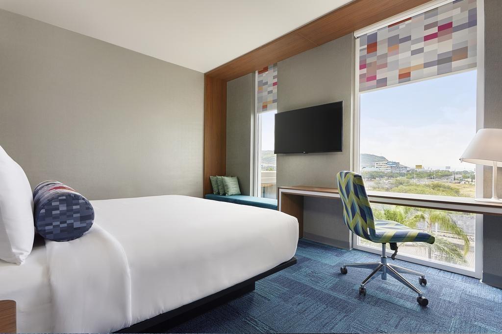 Aloft Queretaro Hotel Exterior photo